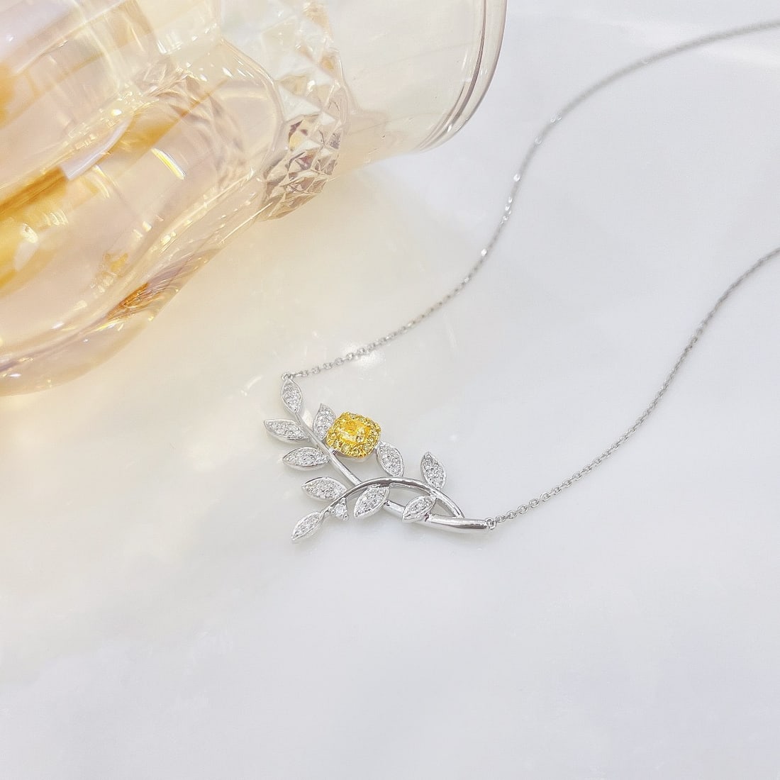 14k Gold 0.38 Ctw Natural Yellow Diamond & Diamond Necklace - 3