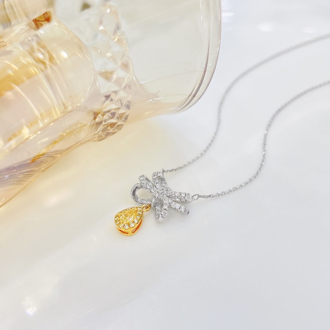 14k Gold 0.40 Ctw Natural Yellow Diamond & Diamond Necklace - 3