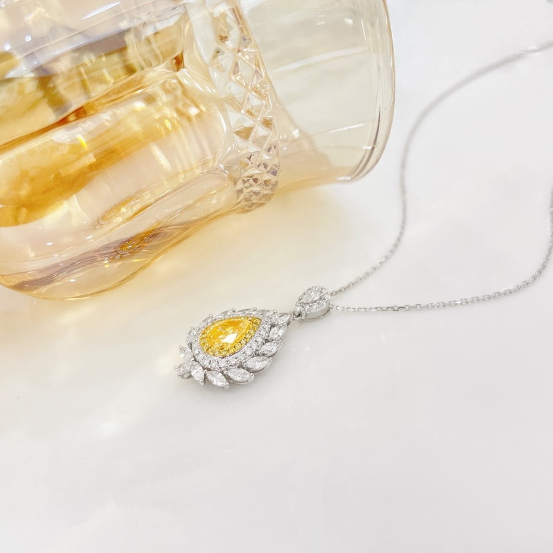 14k Gold 1.57 Ctw Natural Yellow Diamond & Diamond Necklace - 4