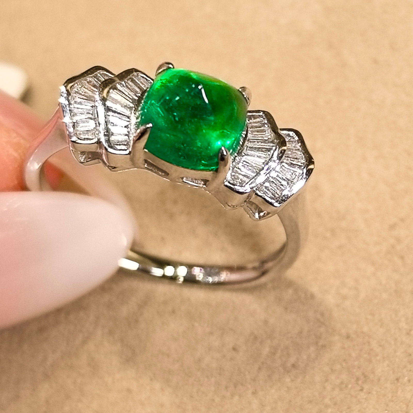 14k Gold 1.86 Ctw Vivid Green Natural Emerald & Diamond Ring - 3