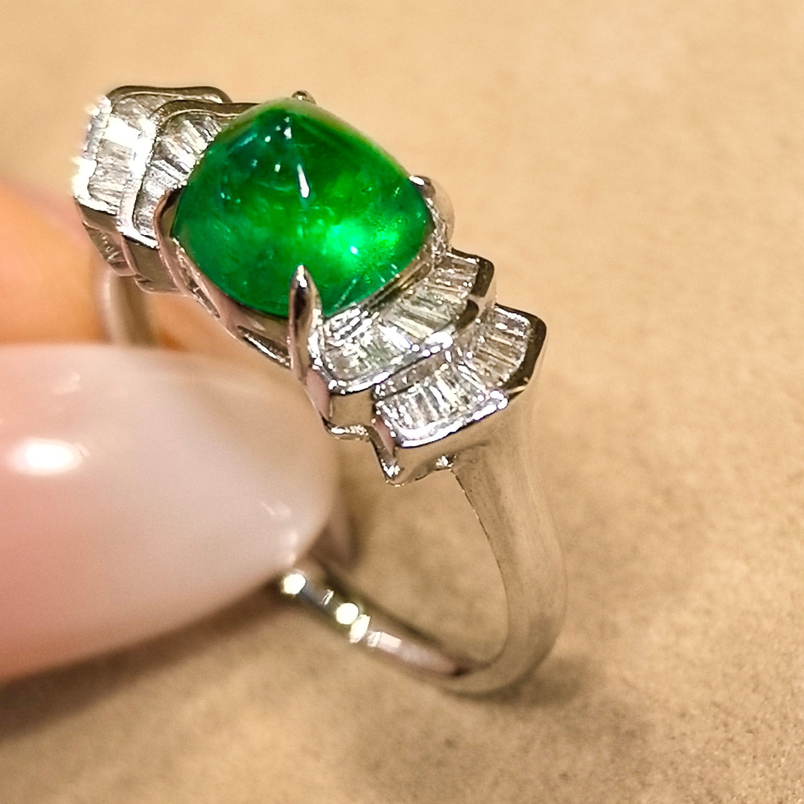 14k Gold 1.86 Ctw Vivid Green Natural Emerald & Diamond Ring - 4