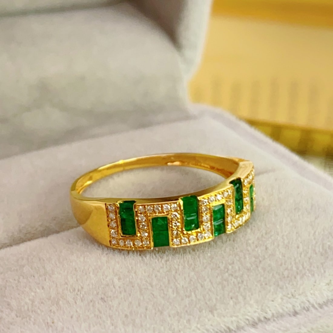 14k Gold 0.80 Ct Natural Emerald & Diamond Ring - 6