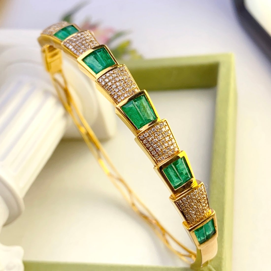 14k Gold 3.30 Ct Natural Emerald & Diamond Bangle - 6