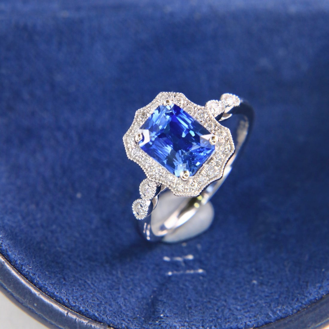 14k Gold 2.72 Ctw Natural Sapphire & Diamond Ring - 5