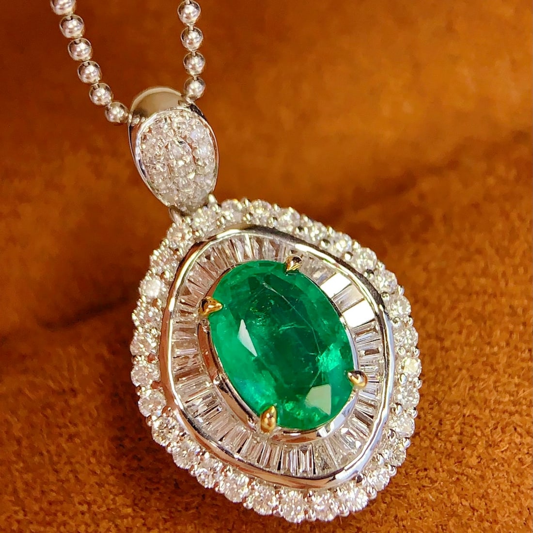 14k Gold 2 Ct Natural Emerald & Diamond Pendant( Without Chain ) - 2
