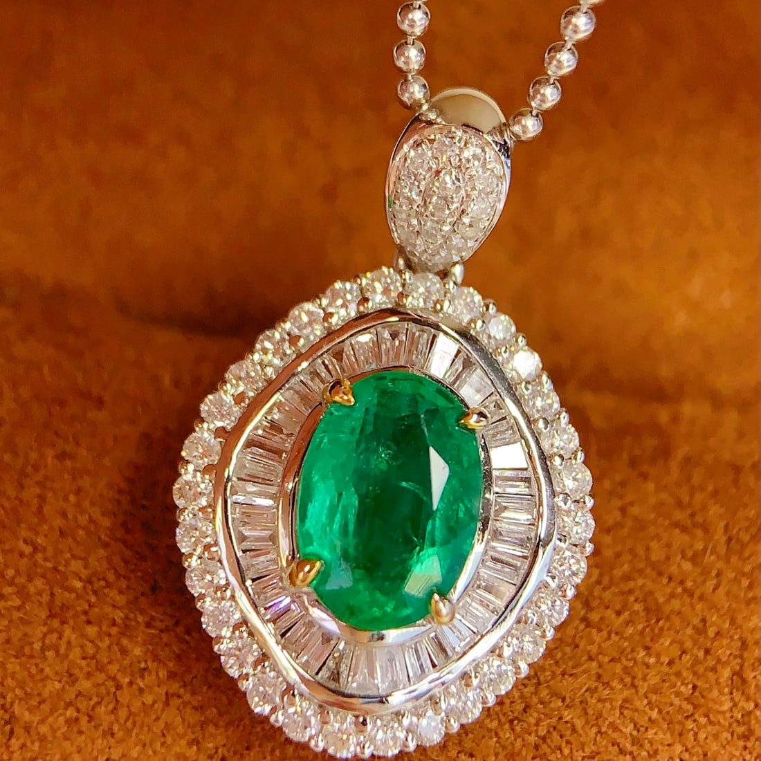 14k Gold 2 Ct Natural Emerald & Diamond Pendant( Without Chain ) - 4