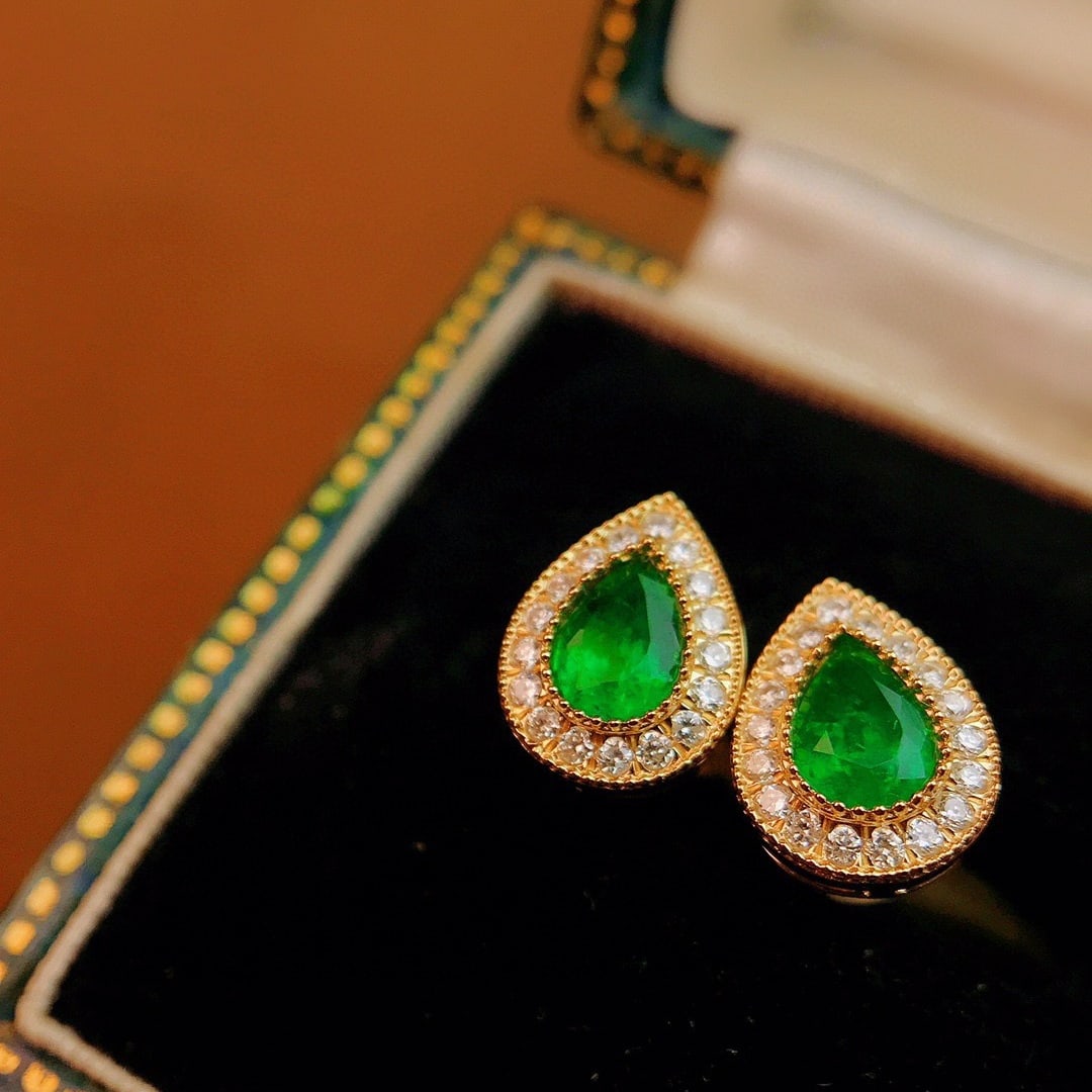 14k Gold 0.74 Ctw Vivid Green Natural Emerald & Diamond Earrings - 6