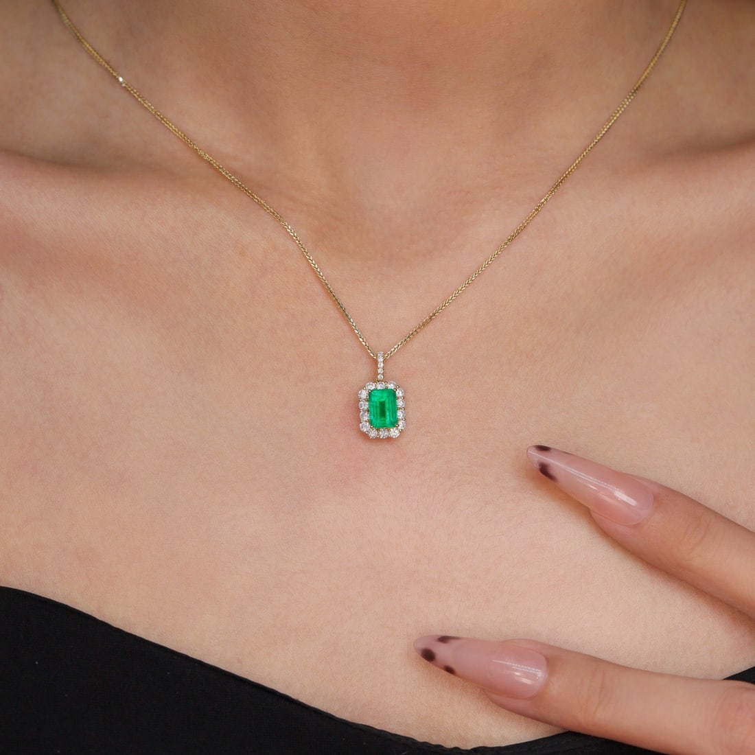 14k Gold 2.19 Ctw Vivid Green Natural Emerald & Diamond Pendant( Without Chain ) - 2