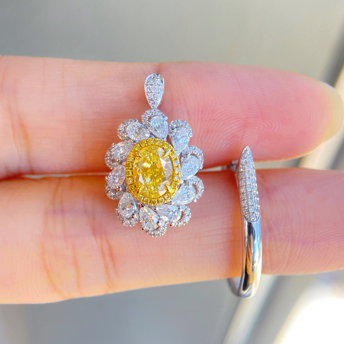Gia Certified 14k Gold 2.09 Ctw Natural Yellow Diamond & Diamond Ring/pendant( Without Chain ) - 2