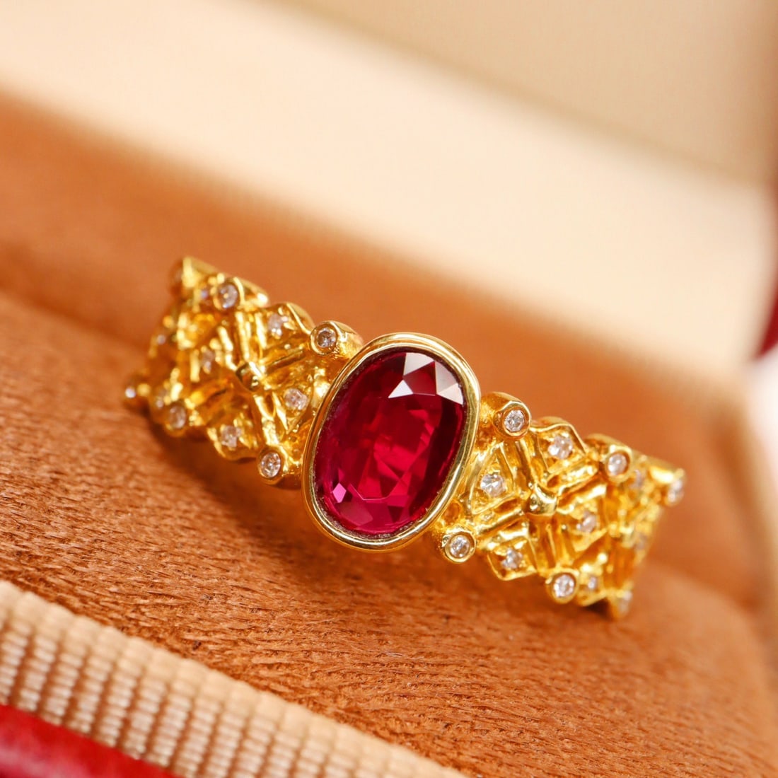 14k Gold 0.86 Ctw Natural Ruby & Diamond Ring: Ref:231102383 // gold content:14k gold // ring size:7. 25us // // main gemstone:ruby // shape:oval // carat weight:0. 75ct // color:pigeonblood red // treatment:natural // // adjacent gemstone 2 :