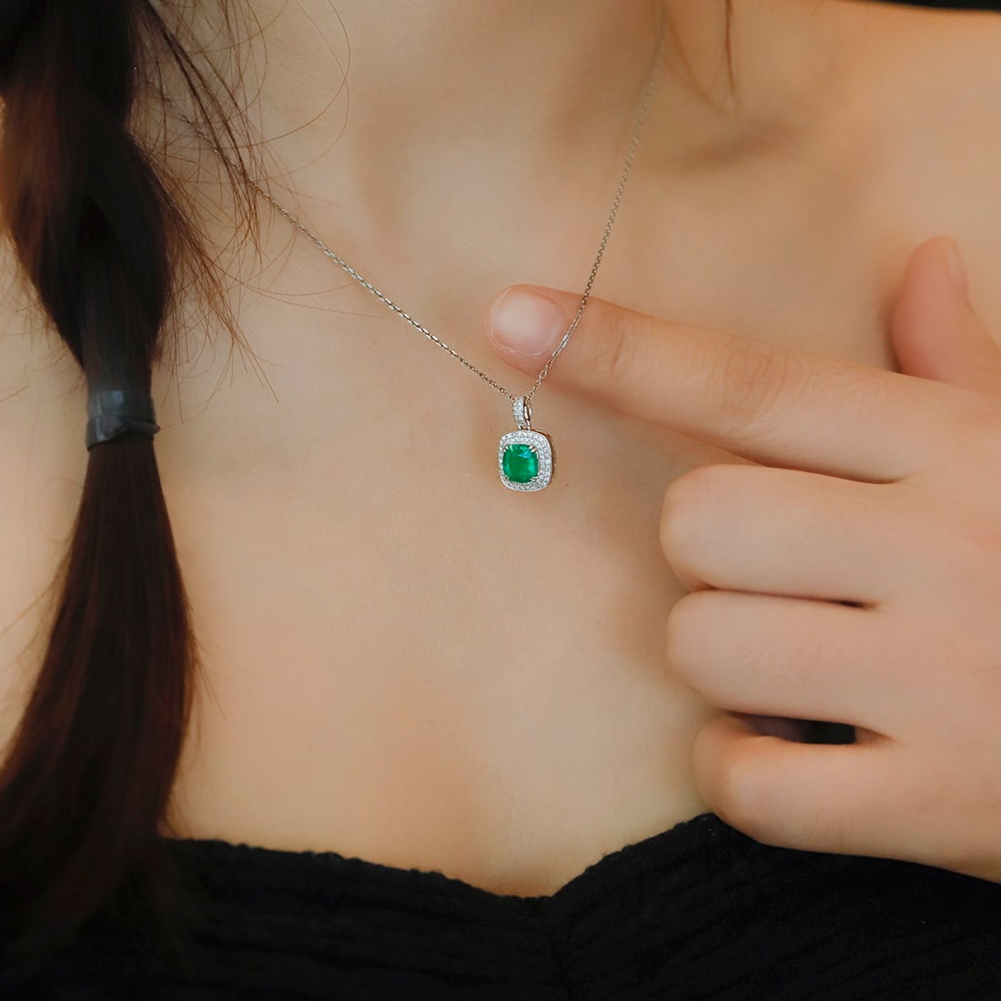14k Gold 1.04 Ctw Natural Emerald & Diamond Pendant( Without Chain ) - 3