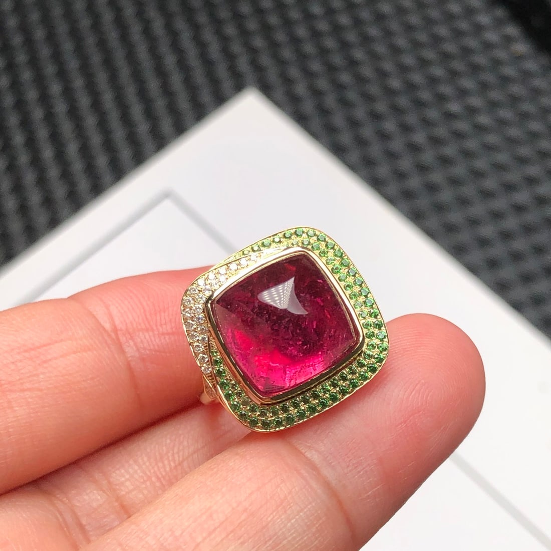 14k Gold 11.29 Ctw Natural Tourmaline & Tsavorite Ring - 3