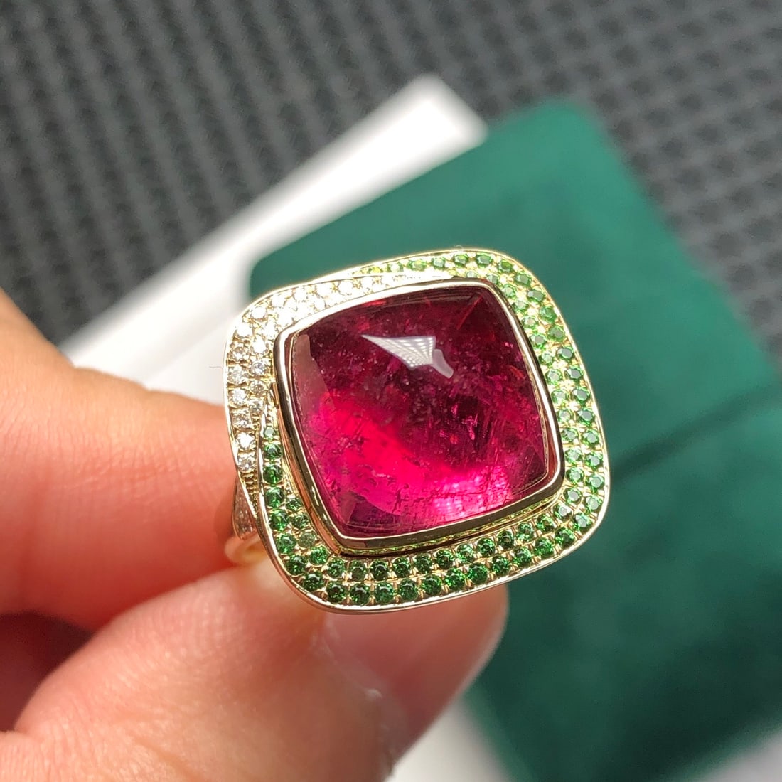14k Gold 11.29 Ctw Natural Tourmaline & Tsavorite Ring - 4