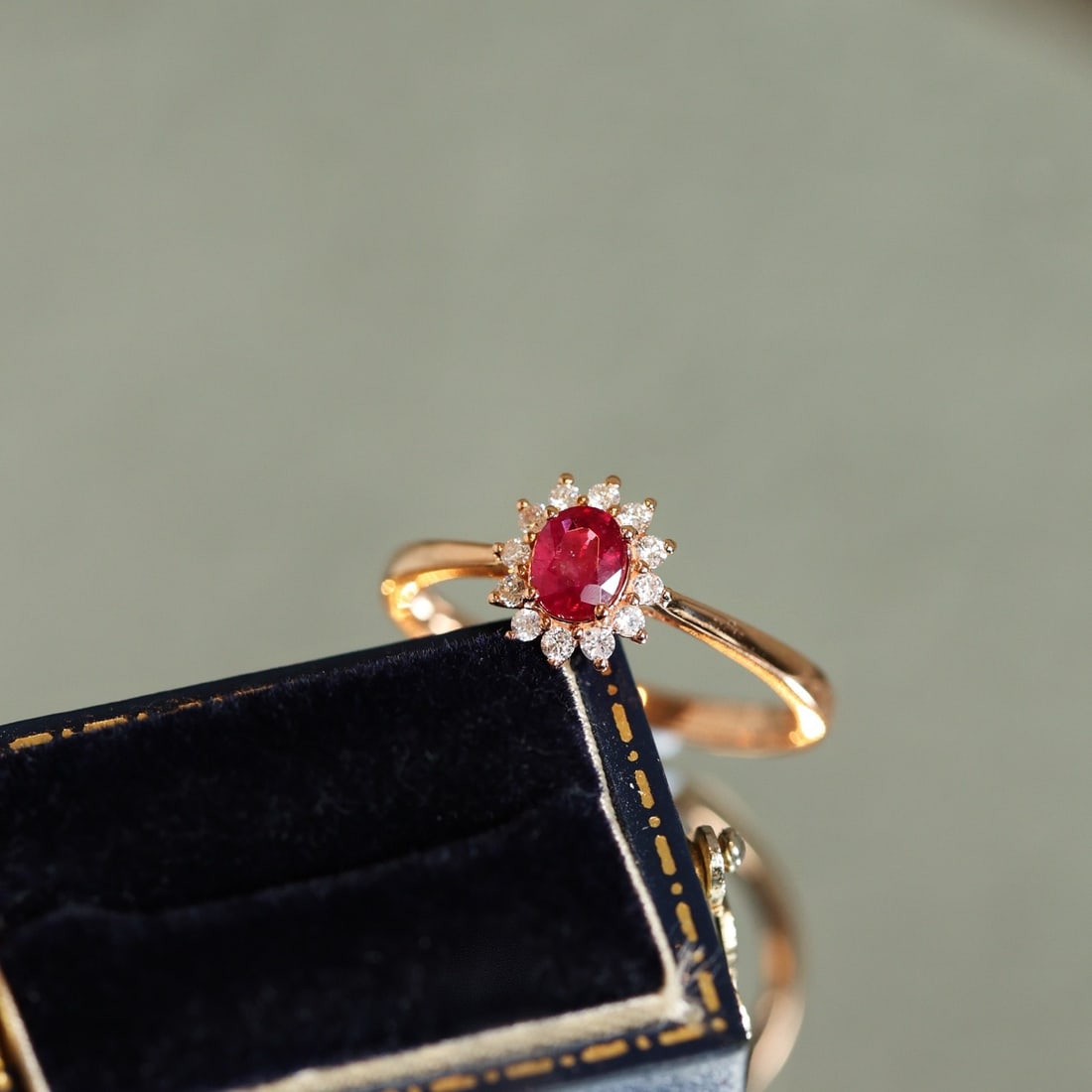 14k Gold 0.56 Ctw Natural Ruby & Diamond Ring - 2