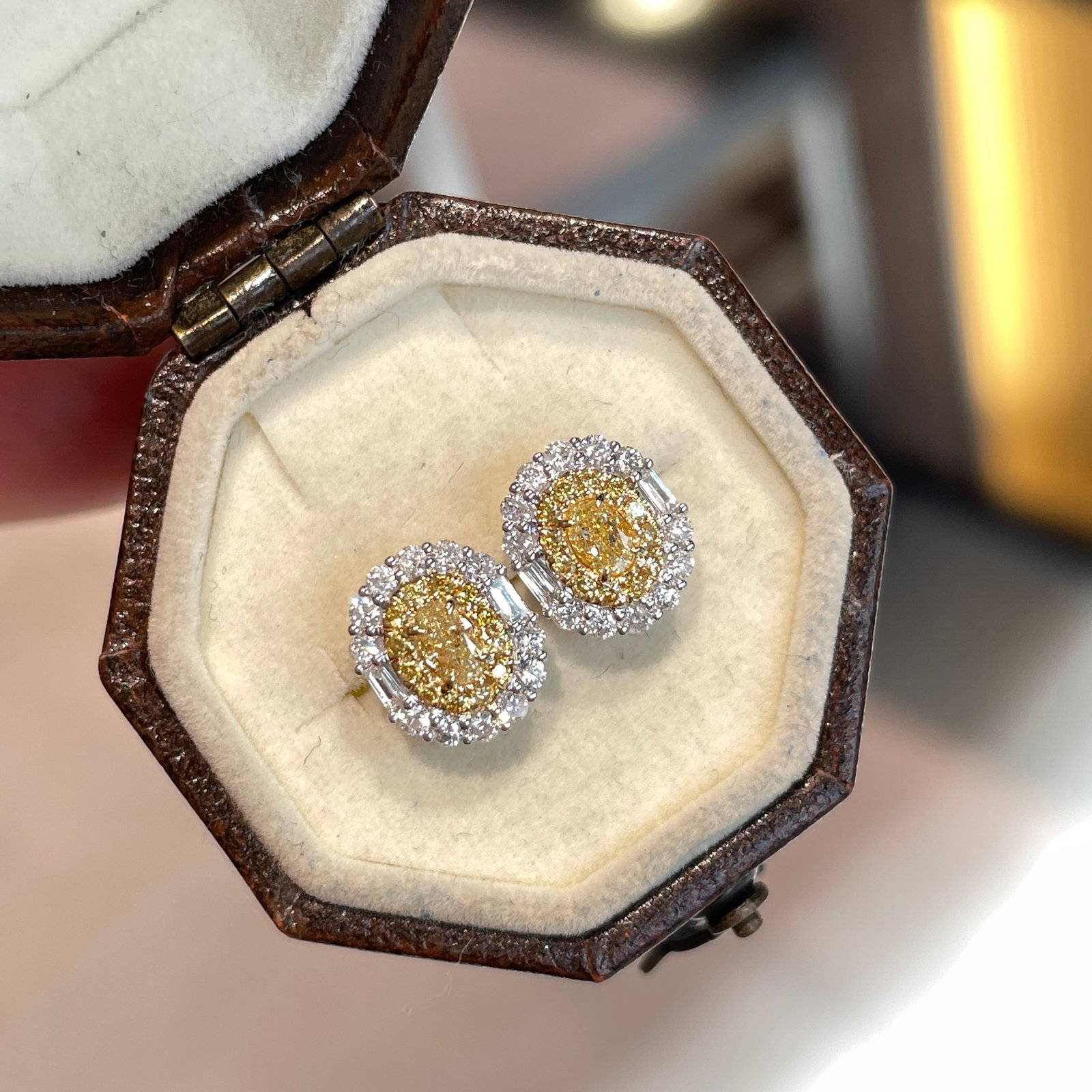 14k Gold 0.6 Ct Natural Color Diamond Earrings - 2