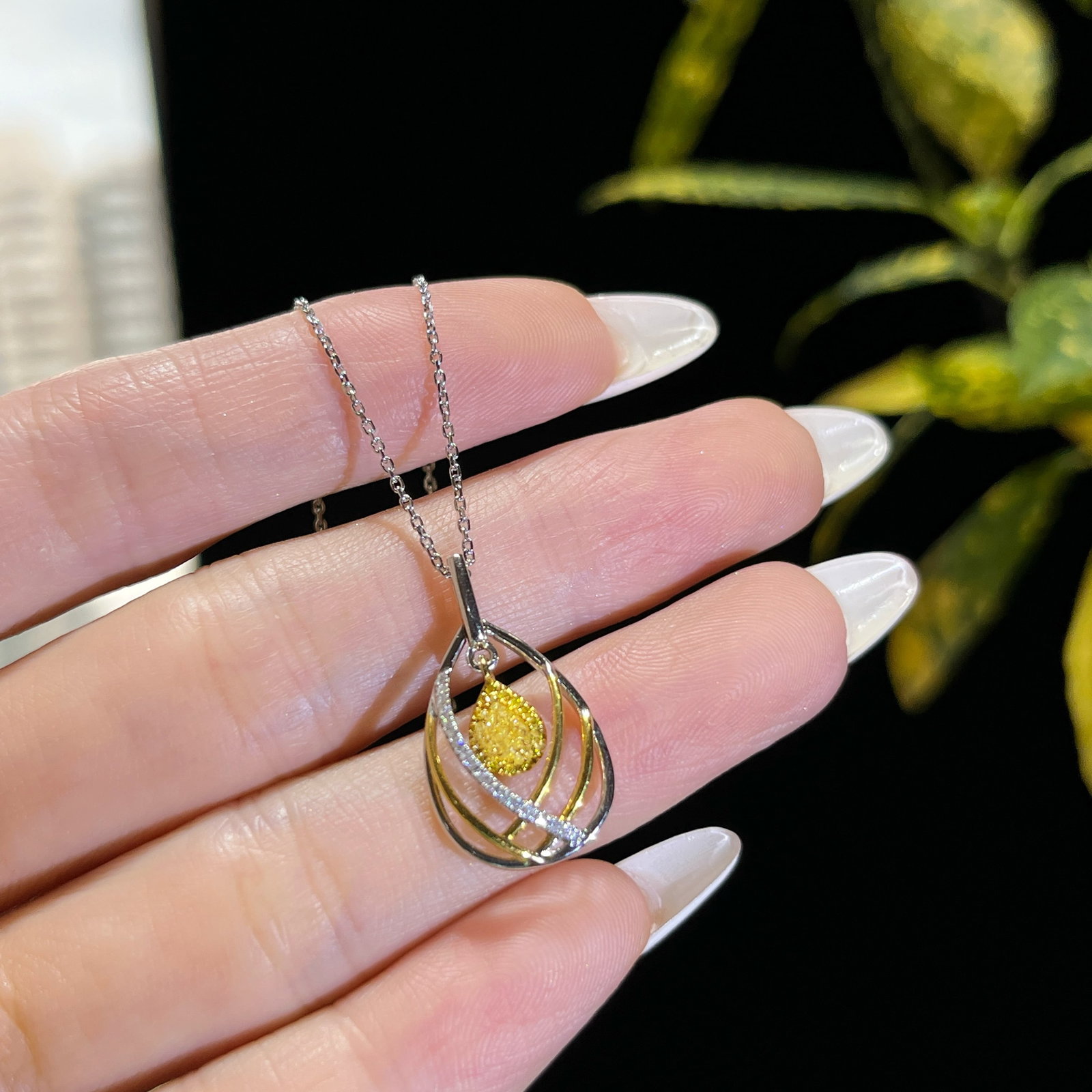 14k Gold 0.25 Ctw Natural Yellow Diamond & Diamond Necklace - 5