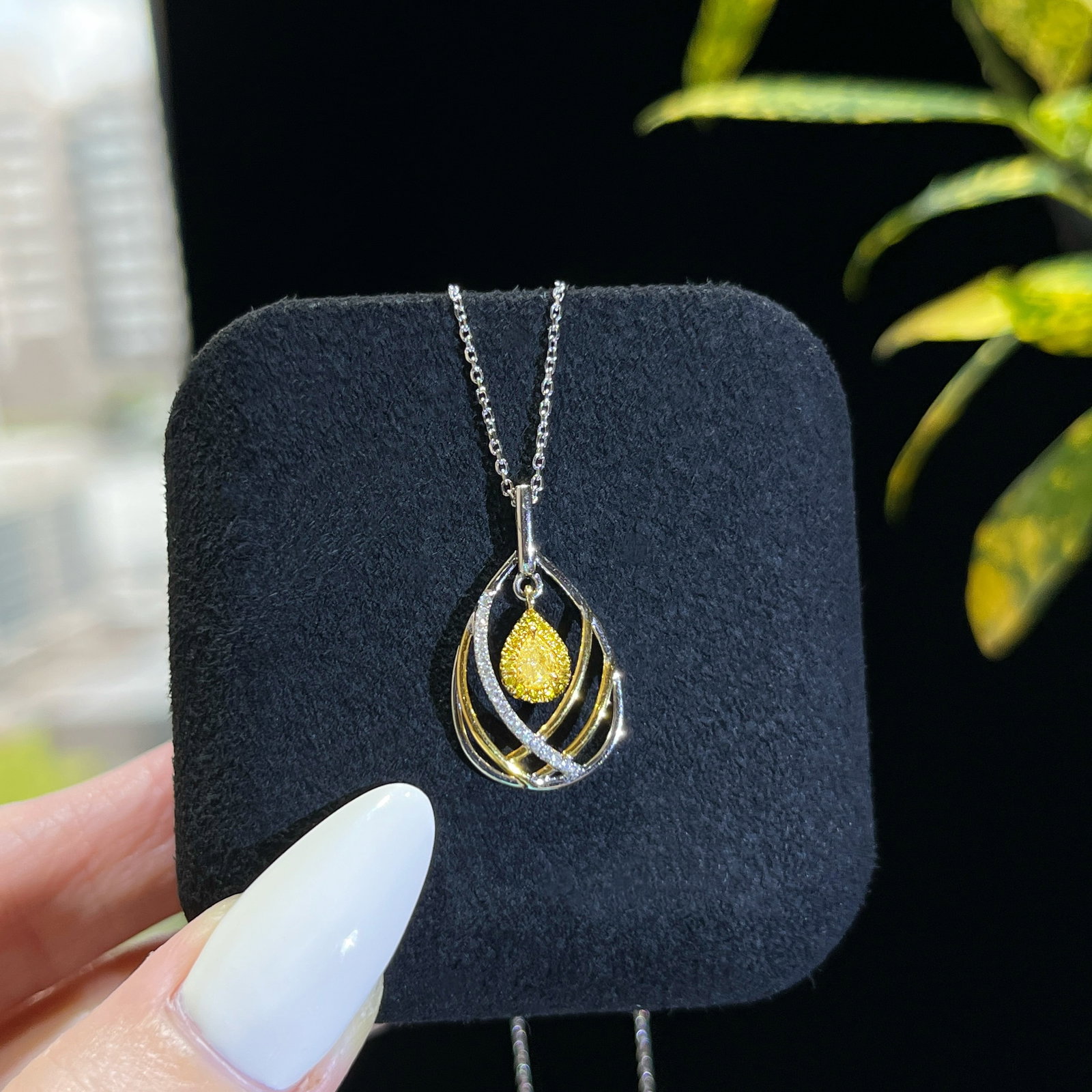 14k Gold 0.25 Ctw Natural Yellow Diamond & Diamond Necklace - 6