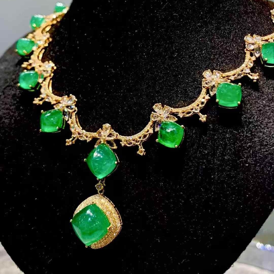14k Gold 18.5 Ct Vivid Green Natural Emerald & Diamond & Sapphire Necklace - 3