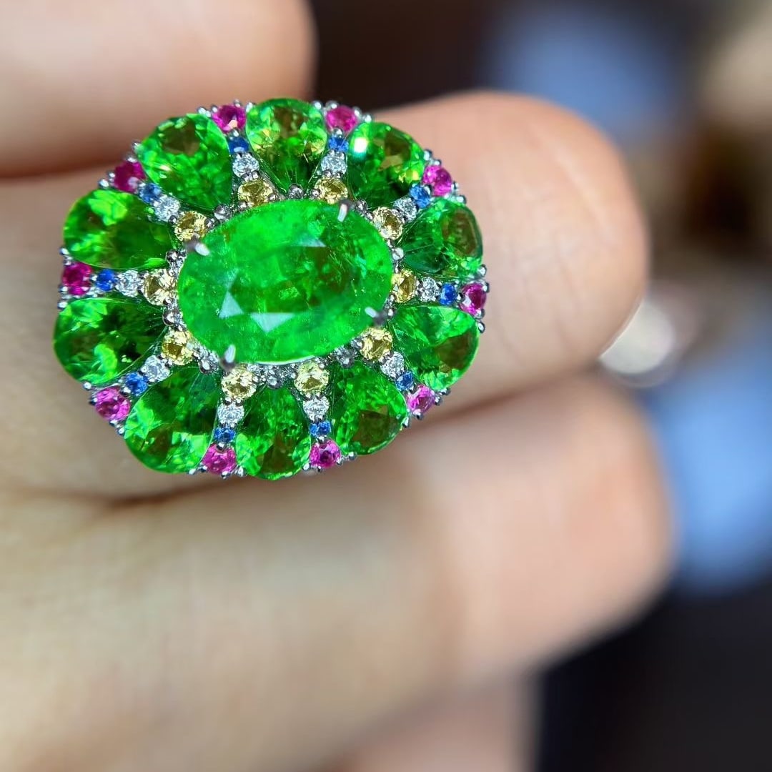14k Gold 3 Ct Natural Tsavorite & Diamond & Sapphire Ring - 4