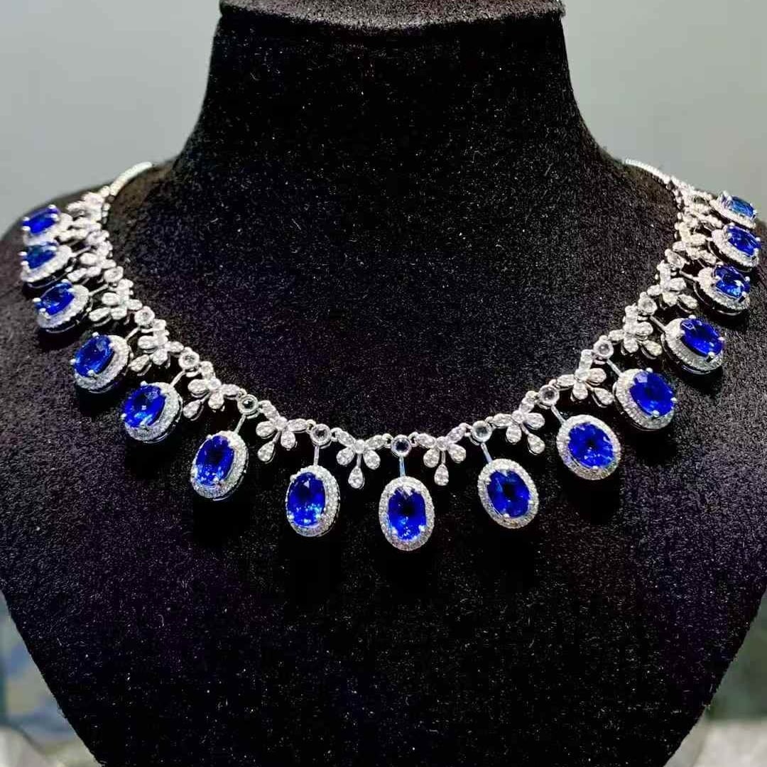 14k Gold 9.3 Ct Vivid Blue Natural Sapphire & Diamond & Sapphire Necklace - 4