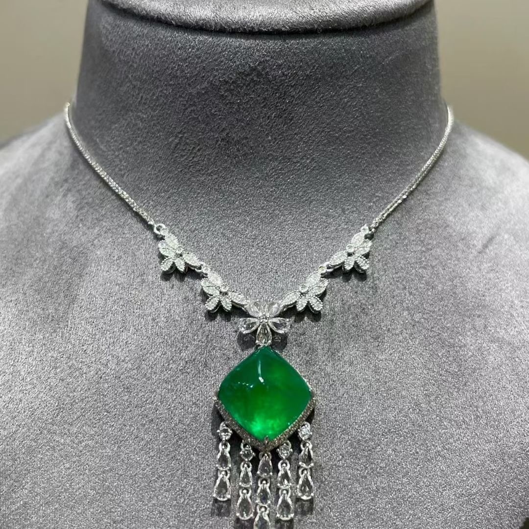 14k Gold 8.68 Ct Natural Emerald & Diamond Necklace - 3