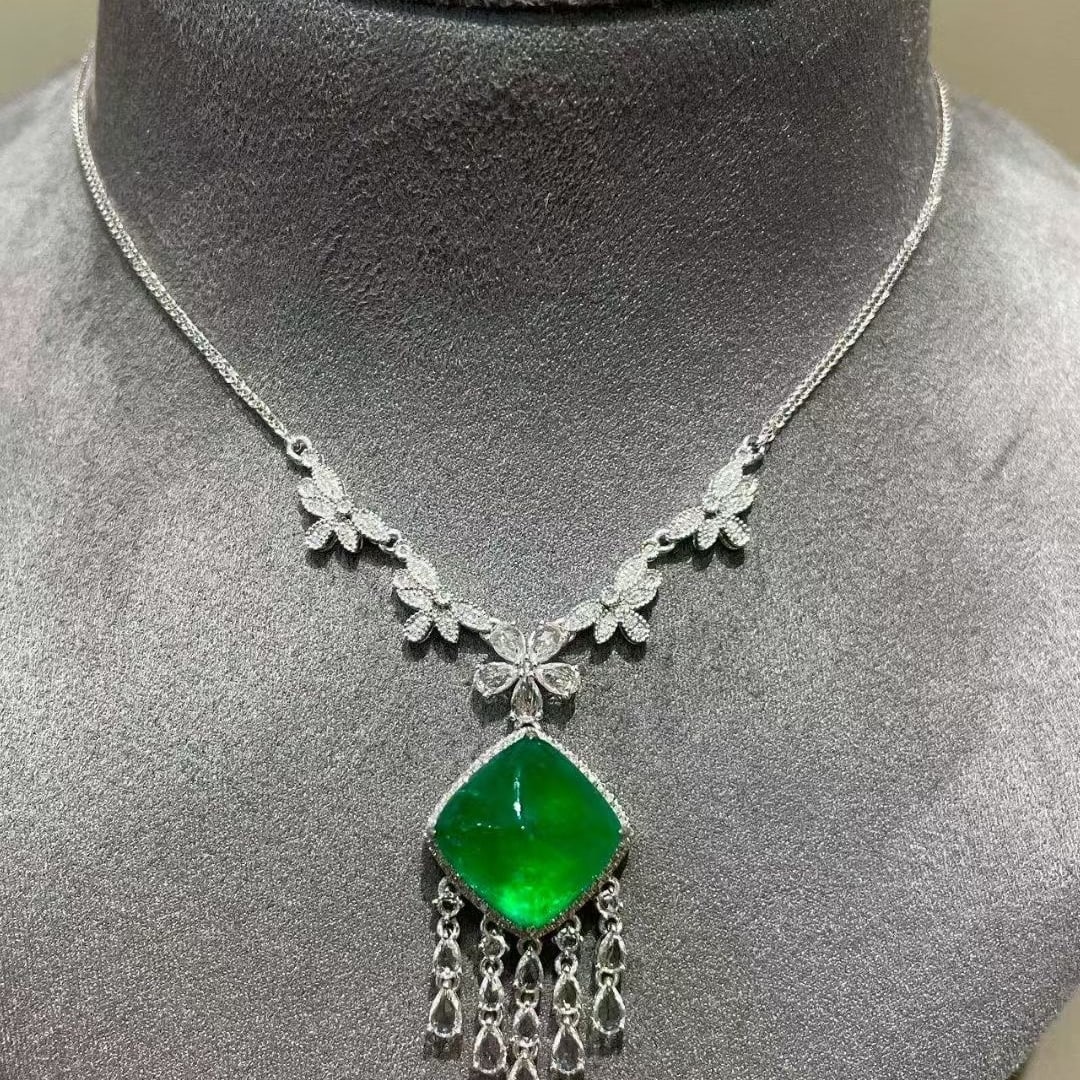 14k Gold 8.68 Ct Natural Emerald & Diamond Necklace - 4