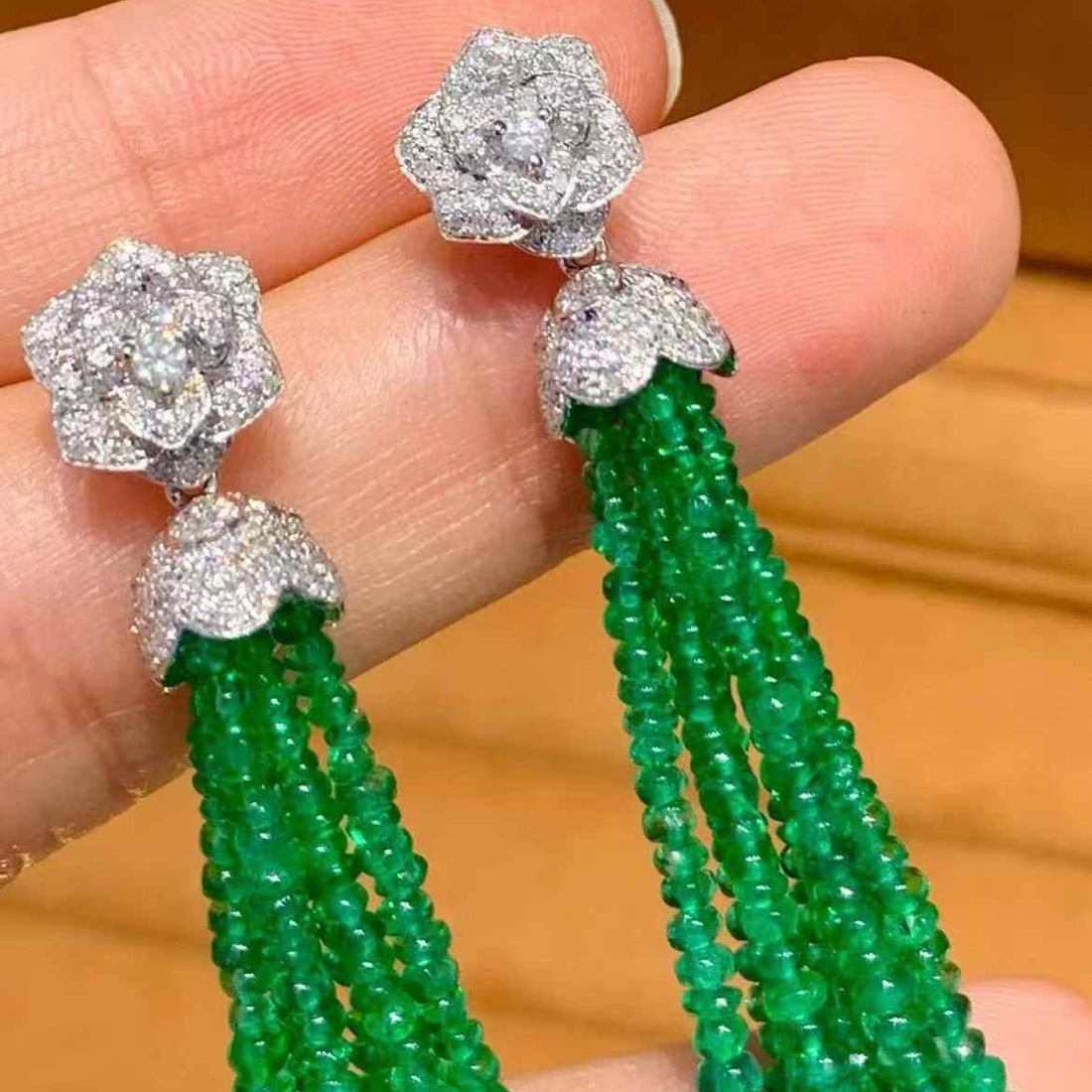 14k Gold 22.8 Ct Natural Emerald & Diamond Earrings - 3