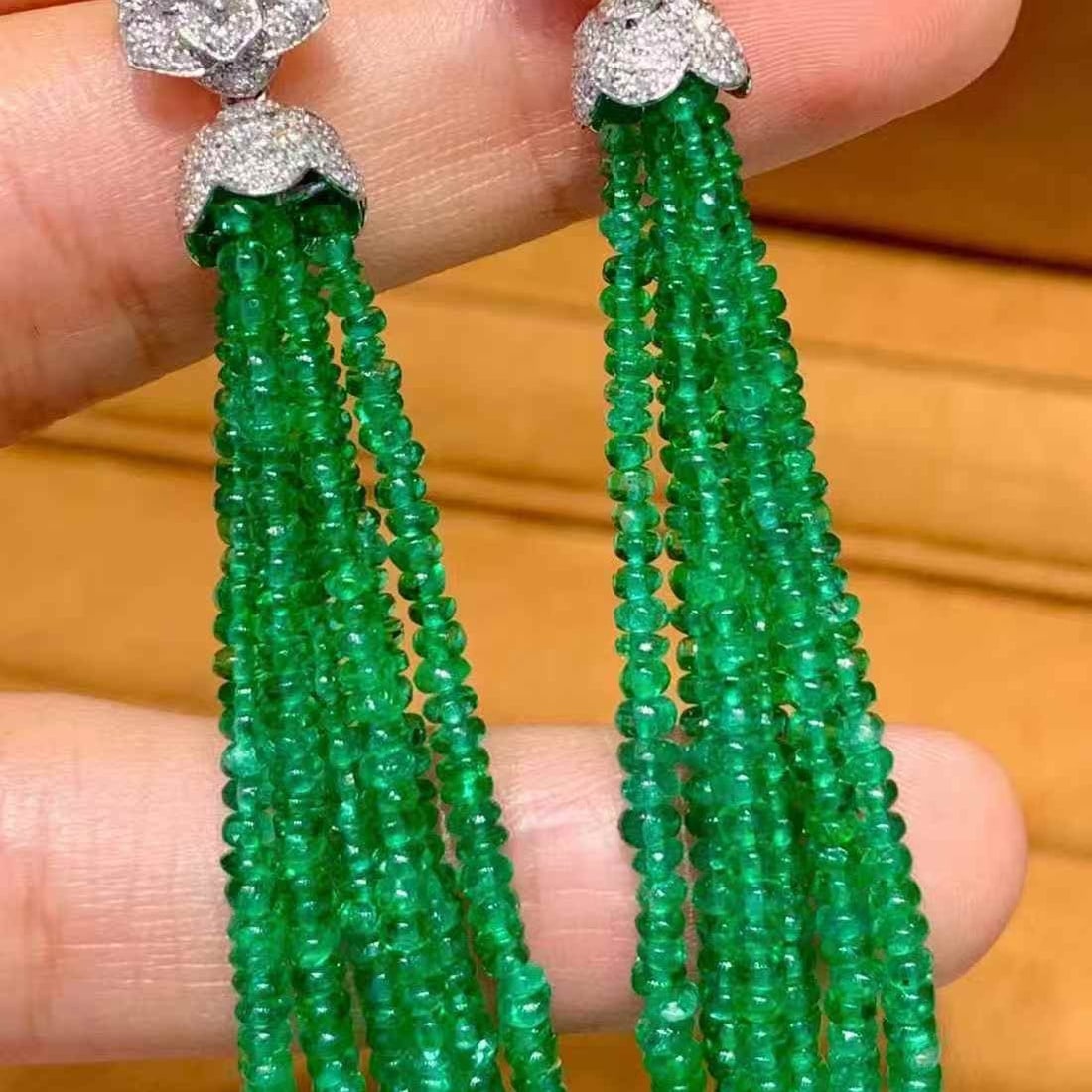 14k Gold 22.8 Ct Natural Emerald & Diamond Earrings - 6