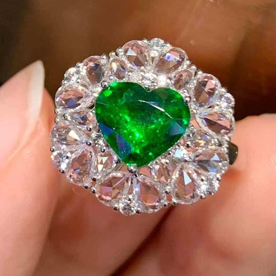 14k Gold 1.6 Ct Vivid Green Natural Tsavorite & Diamond Ring - 2