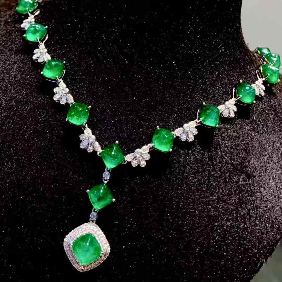 14k Gold 12.5 Ct Vivid Green Natural Emerald & Diamond Necklace - 5