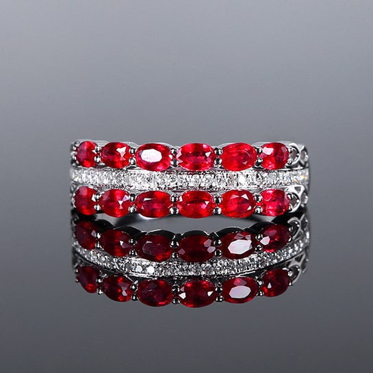 14k Gold 1.34 Ctw Natural Ruby & Diamond Ring: Ref:231103150 // gold content:14k gold // ring size:7. 25us // // main gemstone:ruby // shape:oval // carat weight:1. 25ct // color:red // treatment:natural // // adjacent gemstone 2 : diamond //