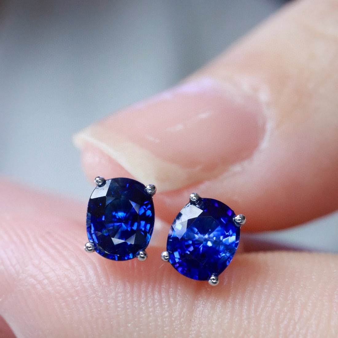 14k Gold 1.38 Ct Natural Sapphire Earrings - 4
