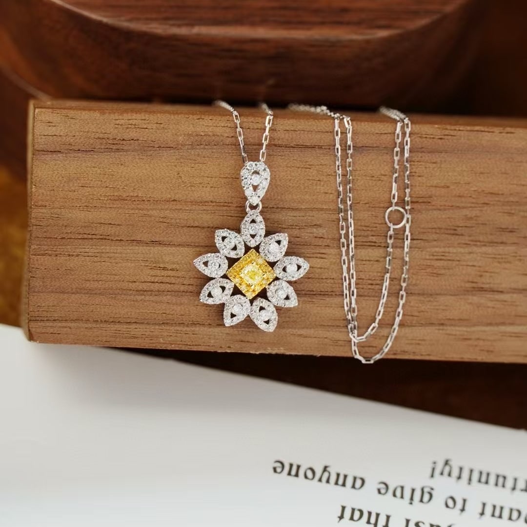 14k Gold 0.55 Ct Natural Color Diamond Necklace - 6