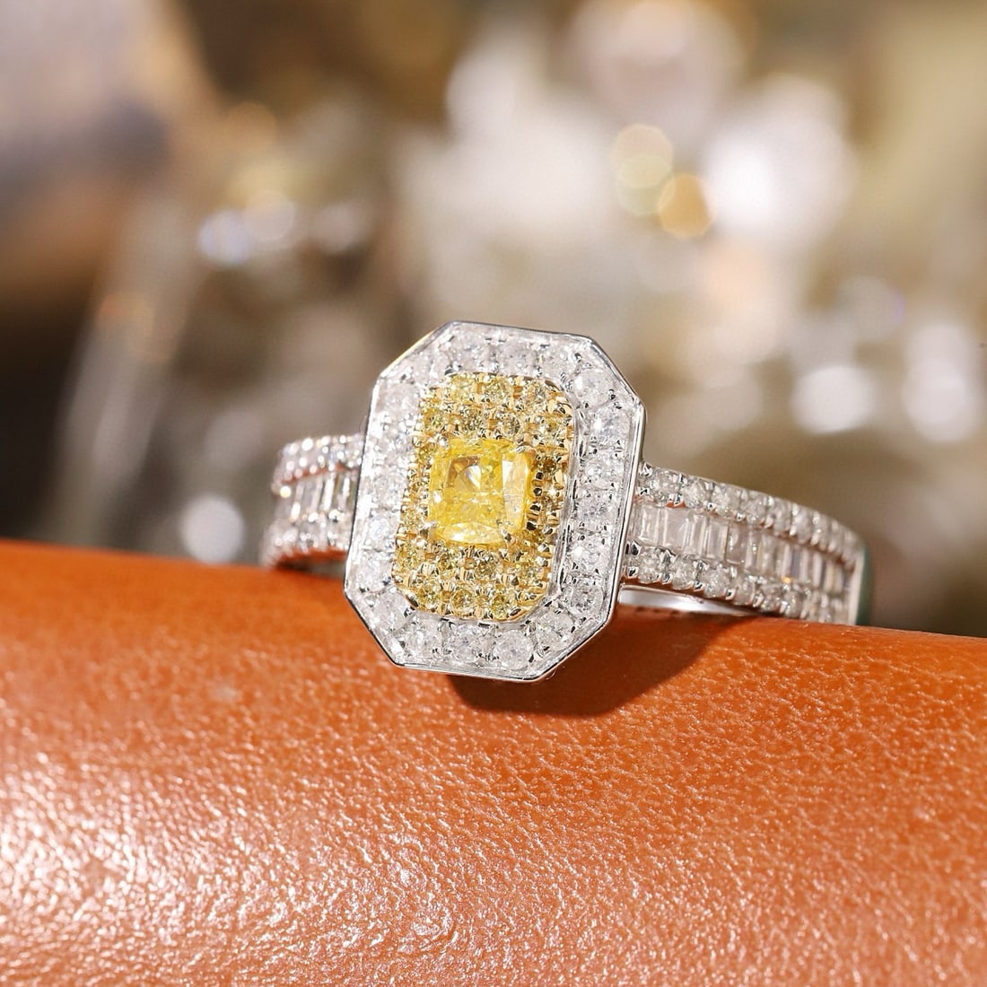 14k Gold 0.87 Ctw Natural Yellow Diamond & Diamond Ring - 2