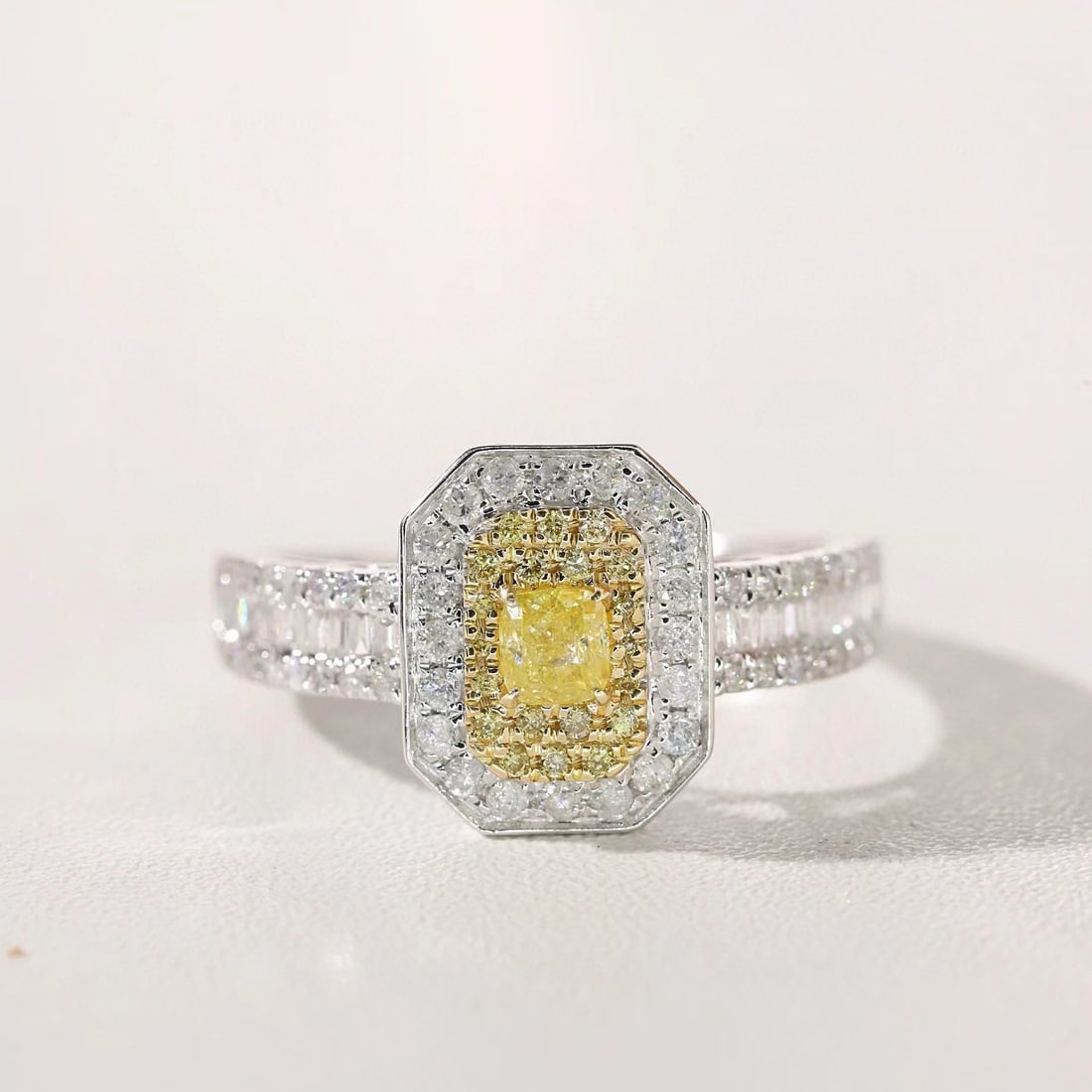 14k Gold 0.87 Ctw Natural Yellow Diamond & Diamond Ring - 5