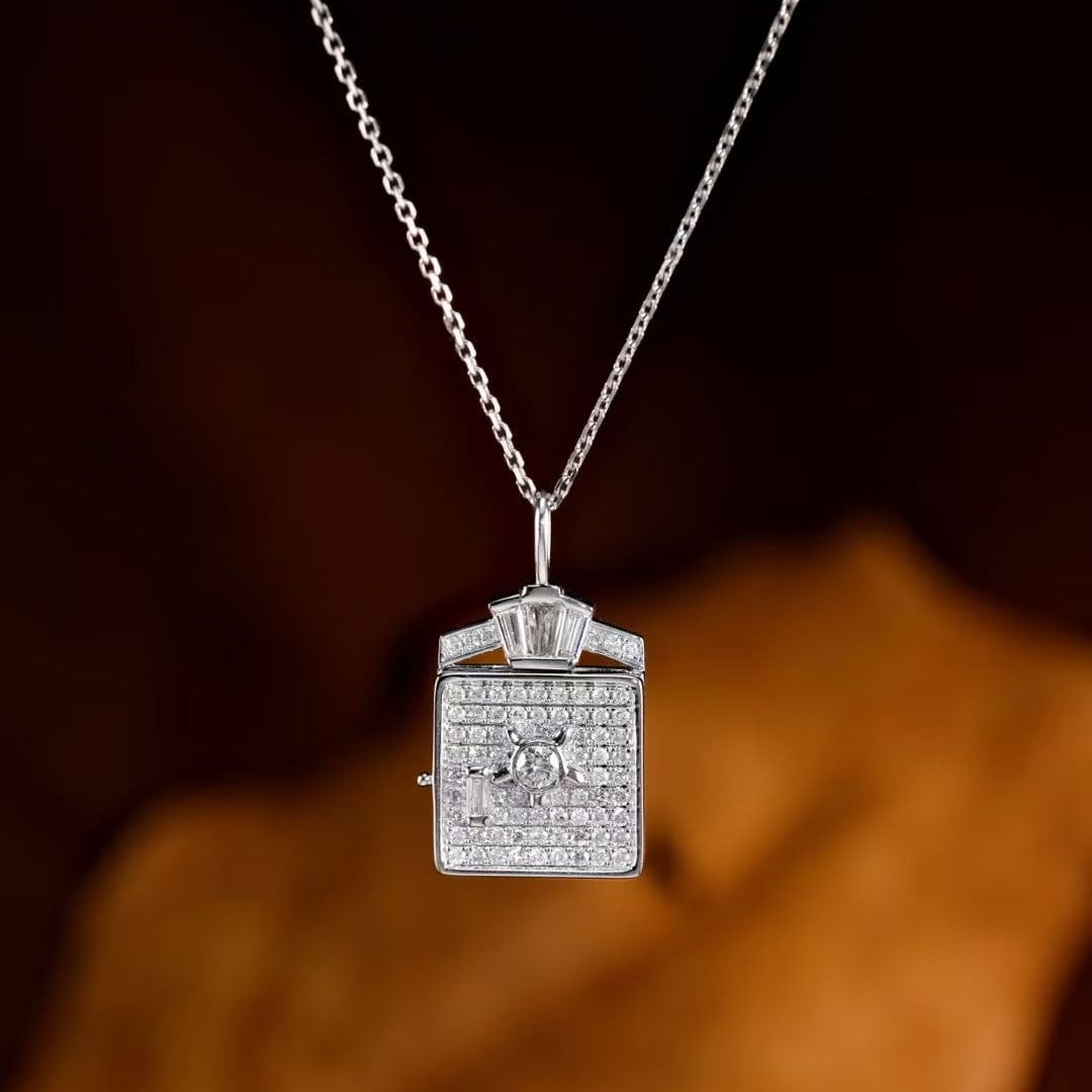 14k Gold 0.85 Ct Natural H Diamond Pendant( Without Chain ): Ref:231103206 // gold content:14k gold // main gemstone:diamond // shape:multiple // carat weight:0. 85ct // clarity grade:vs-si // color:h // treatment:natural // Condition: New Low Estimate: