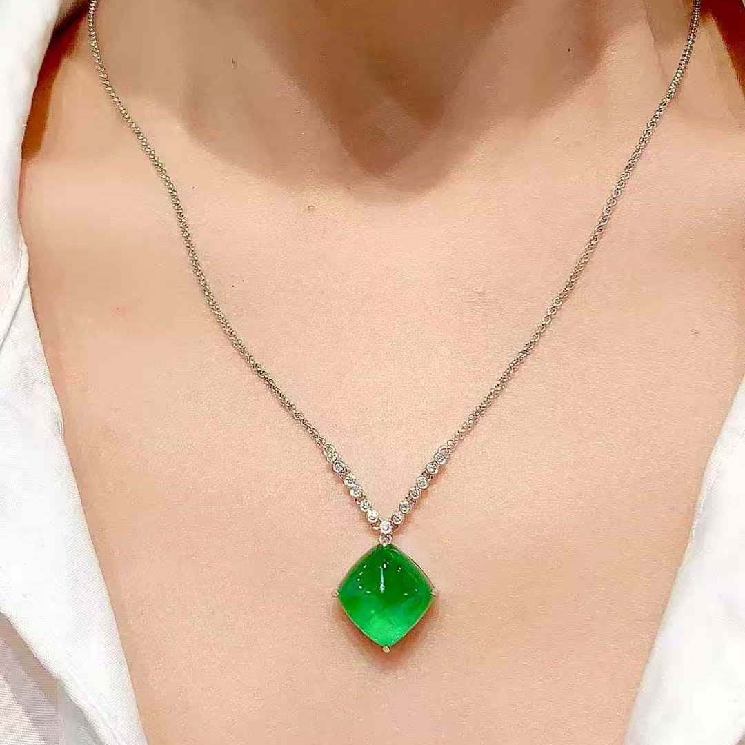 14k Gold 8.88 Ct Vivid Green Natural Emerald & Diamond Necklace - 5