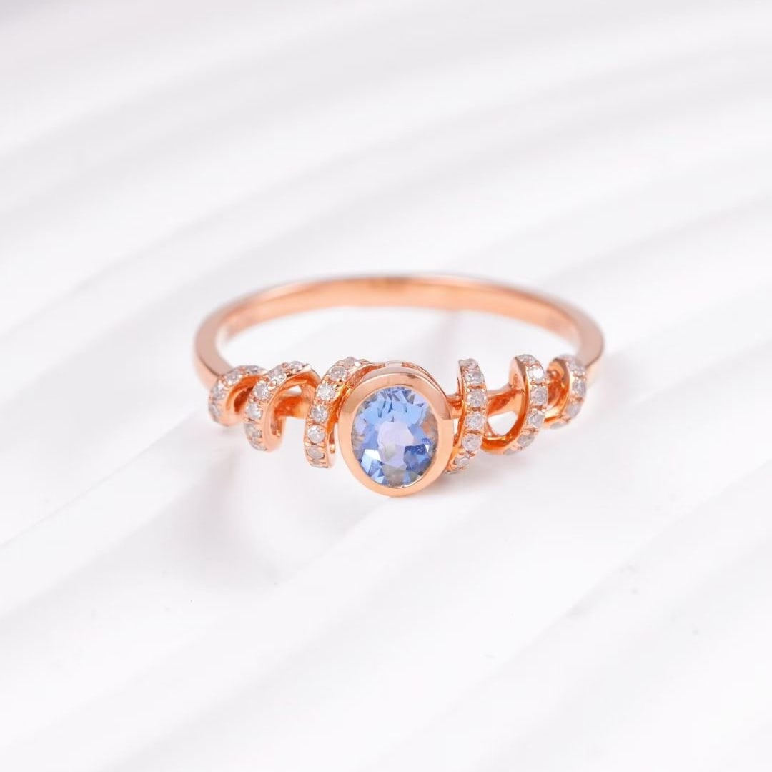 14k Gold 0.5 Ctw Natural Aquamarine & Diamond Ring: Ref:231103256 // gold content:14k gold // ring size:7. 25us // // main gemstone:aquamarine // shape:oval // carat weight:0. 3ct // color:blue // treatment:natural // // adjacent gemstone 2 : diamond