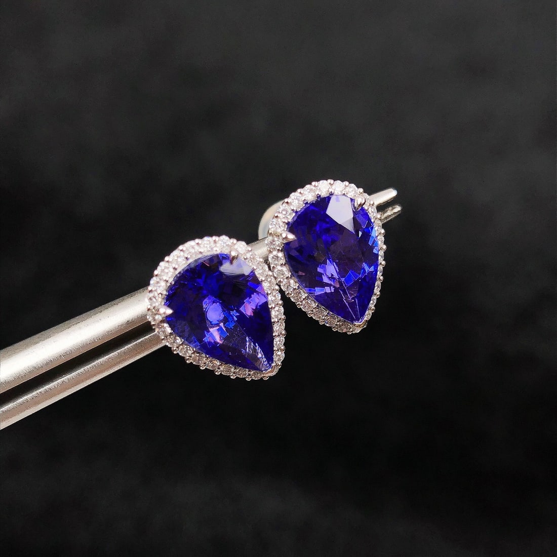 14k Gold 3.58 Ctw Natural Tanzanite & Diamond Earrings - 4