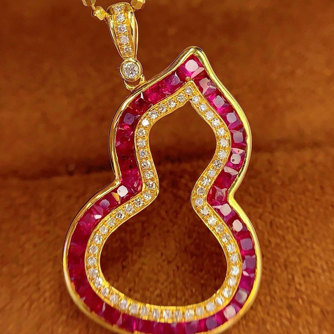 14k Gold 2.5 Ct Natural Ruby & Diamond Pendant( Without Chain ) - 3