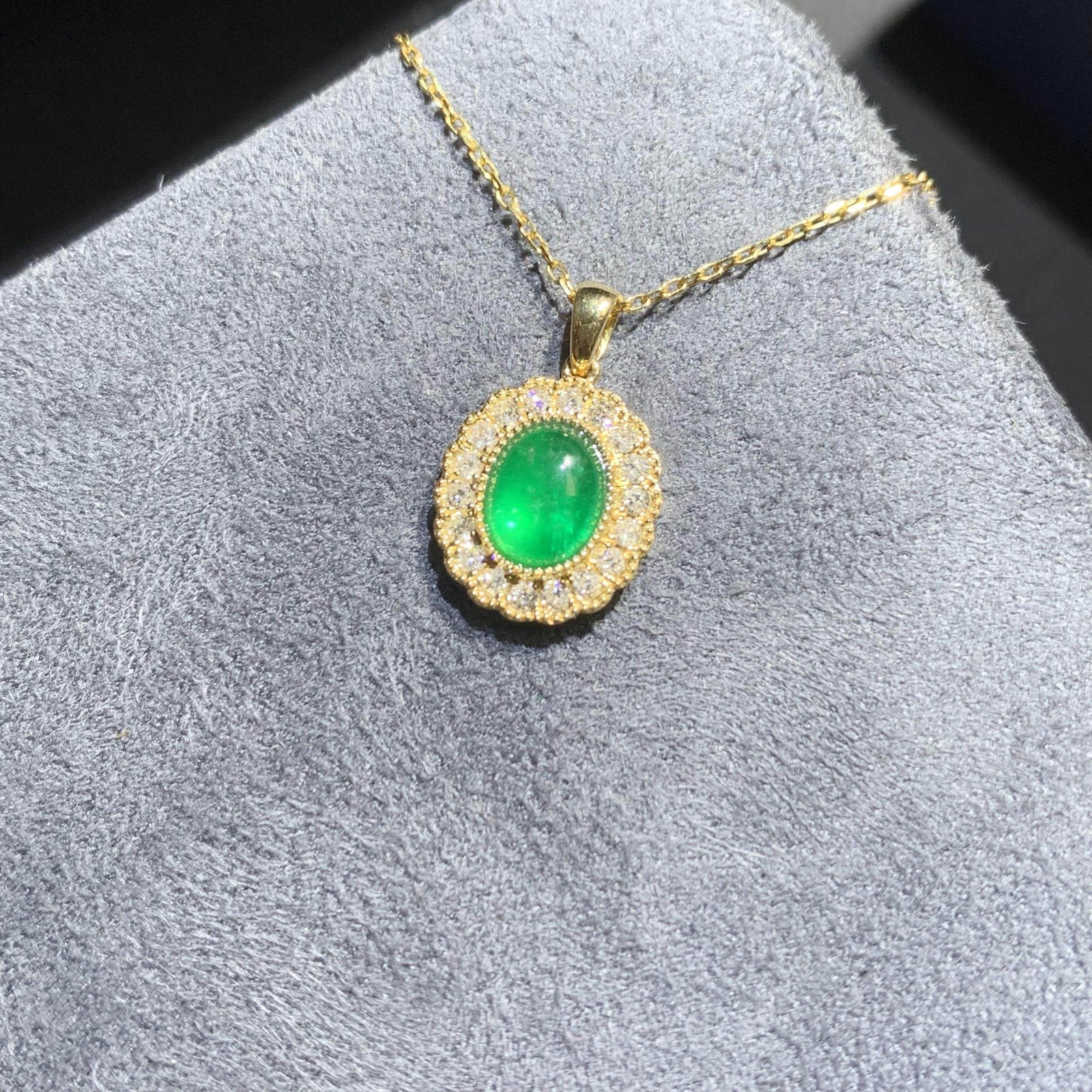 14k Gold 1.04 Ctw Natural Emerald & Diamond Necklace - 2