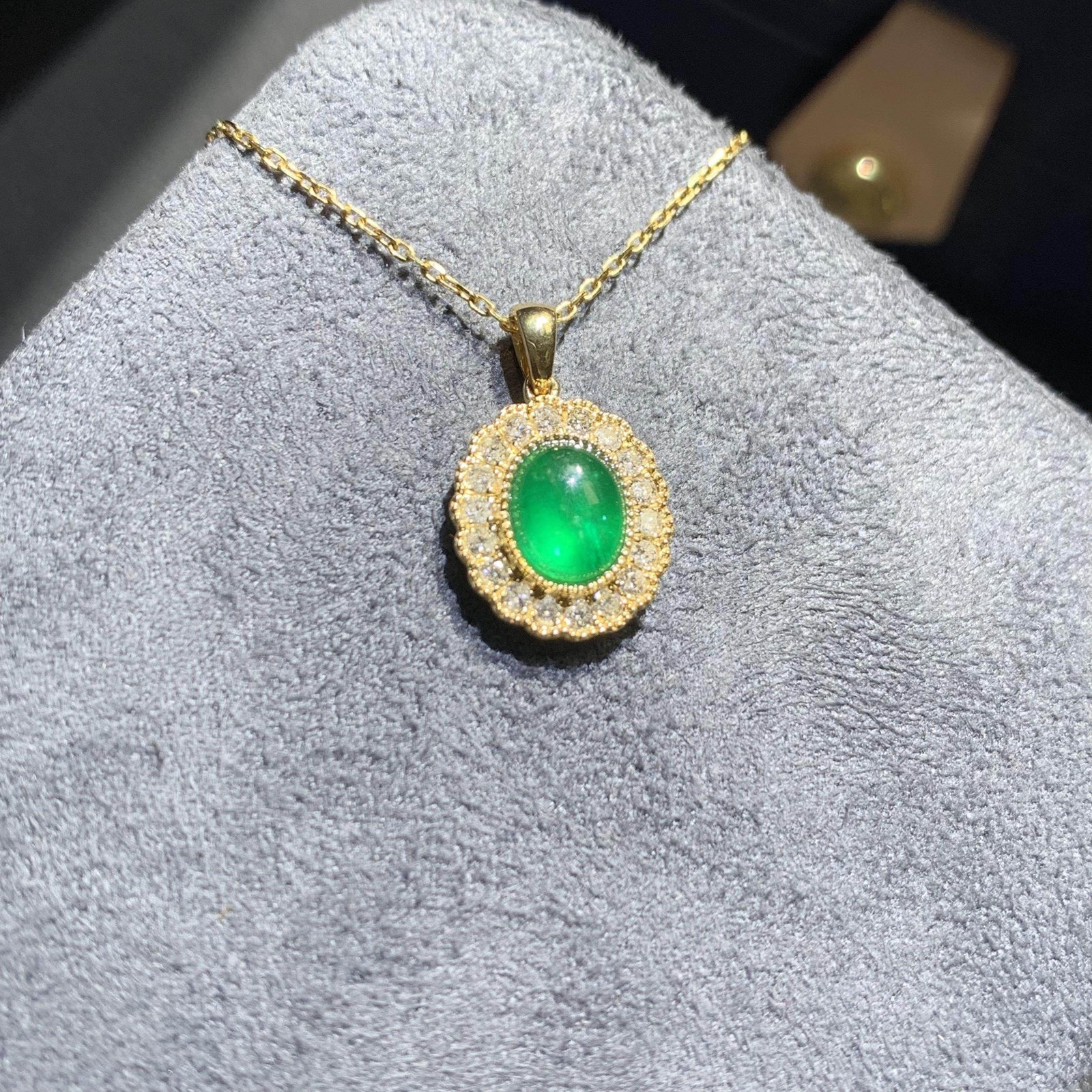 14k Gold 1.04 Ctw Natural Emerald & Diamond Necklace - 3