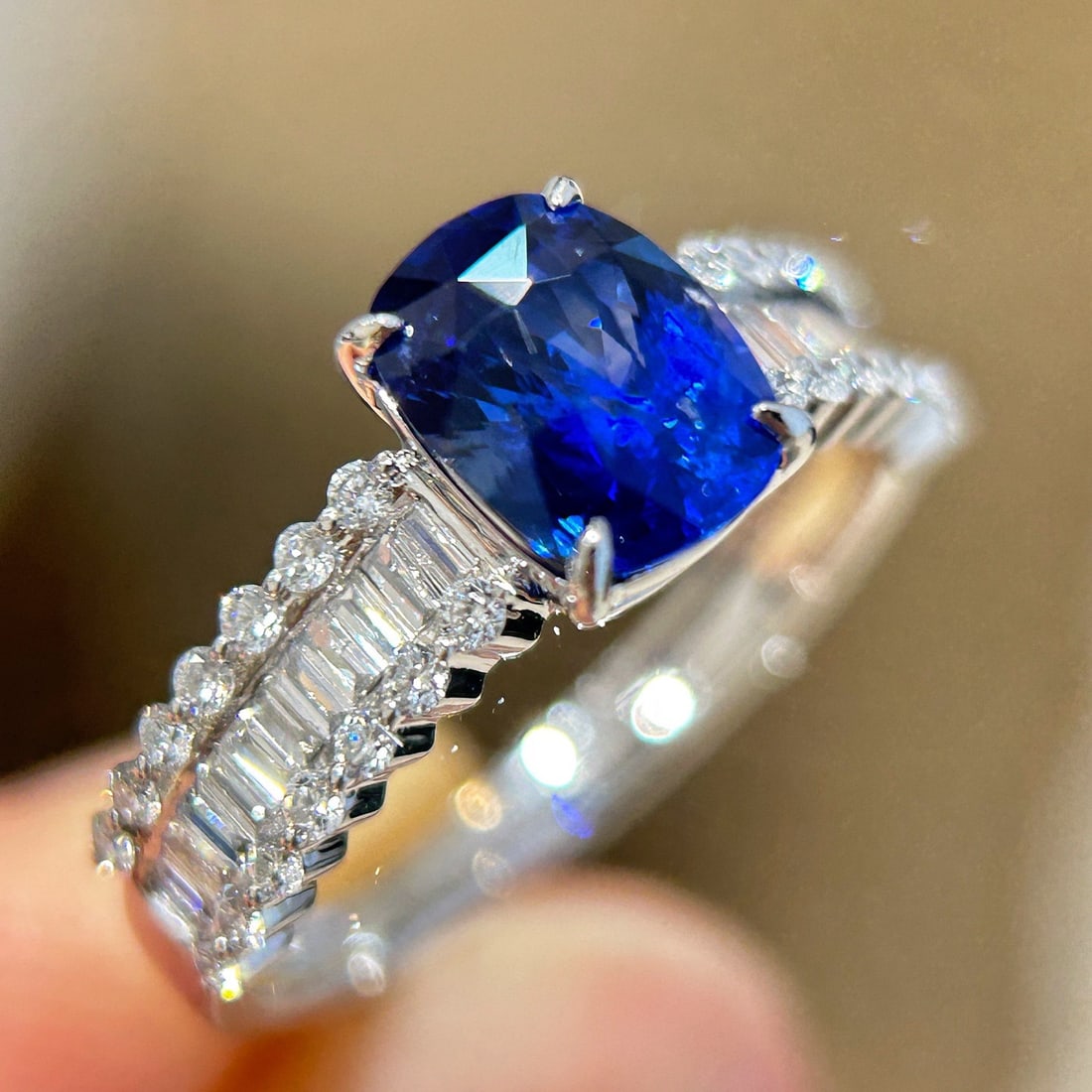 14k Gold 2.55 Ctw Natural Sapphire & Diamond Ring - 3