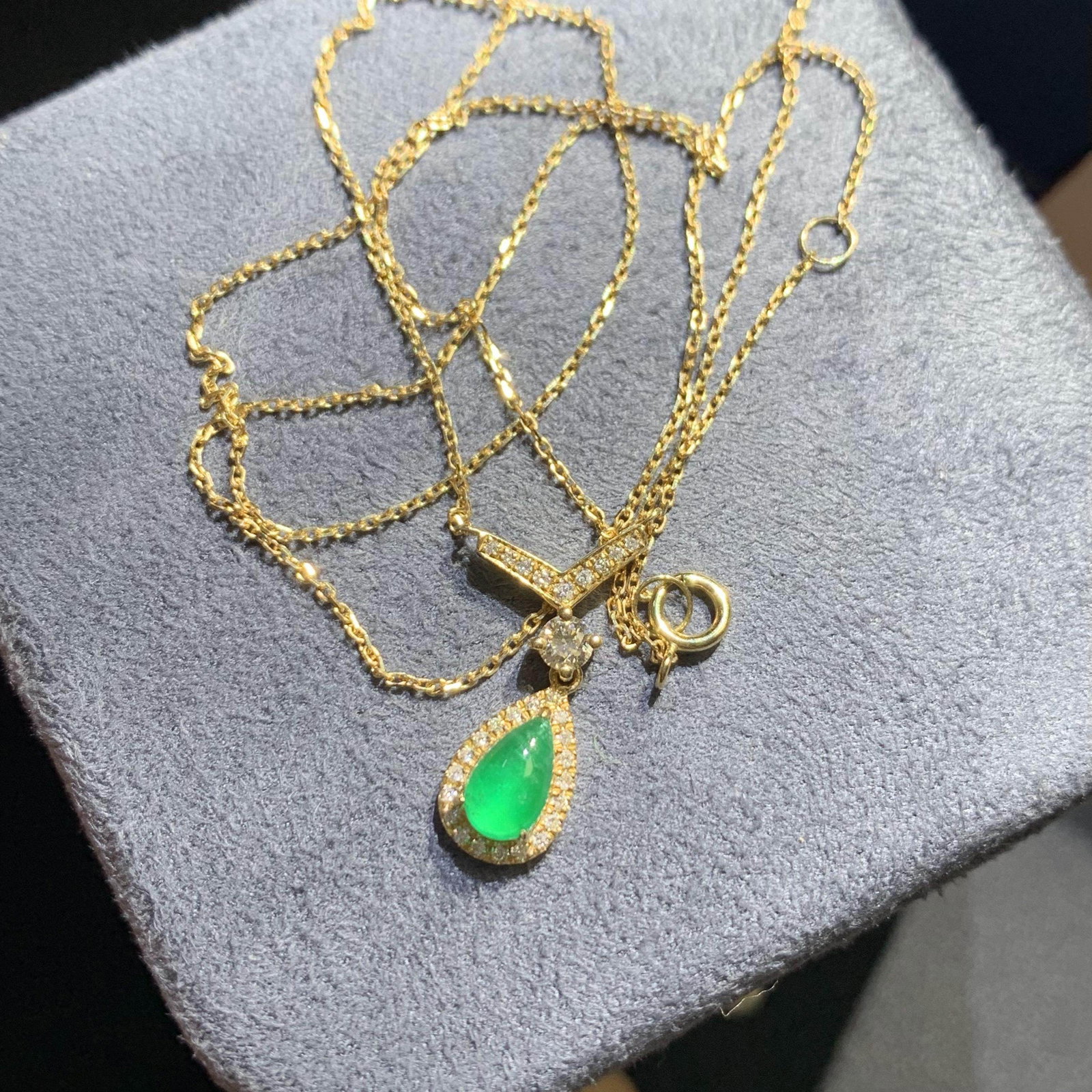 14k Gold 0.70 Ctw Natural Emerald & Diamond Necklace - 5