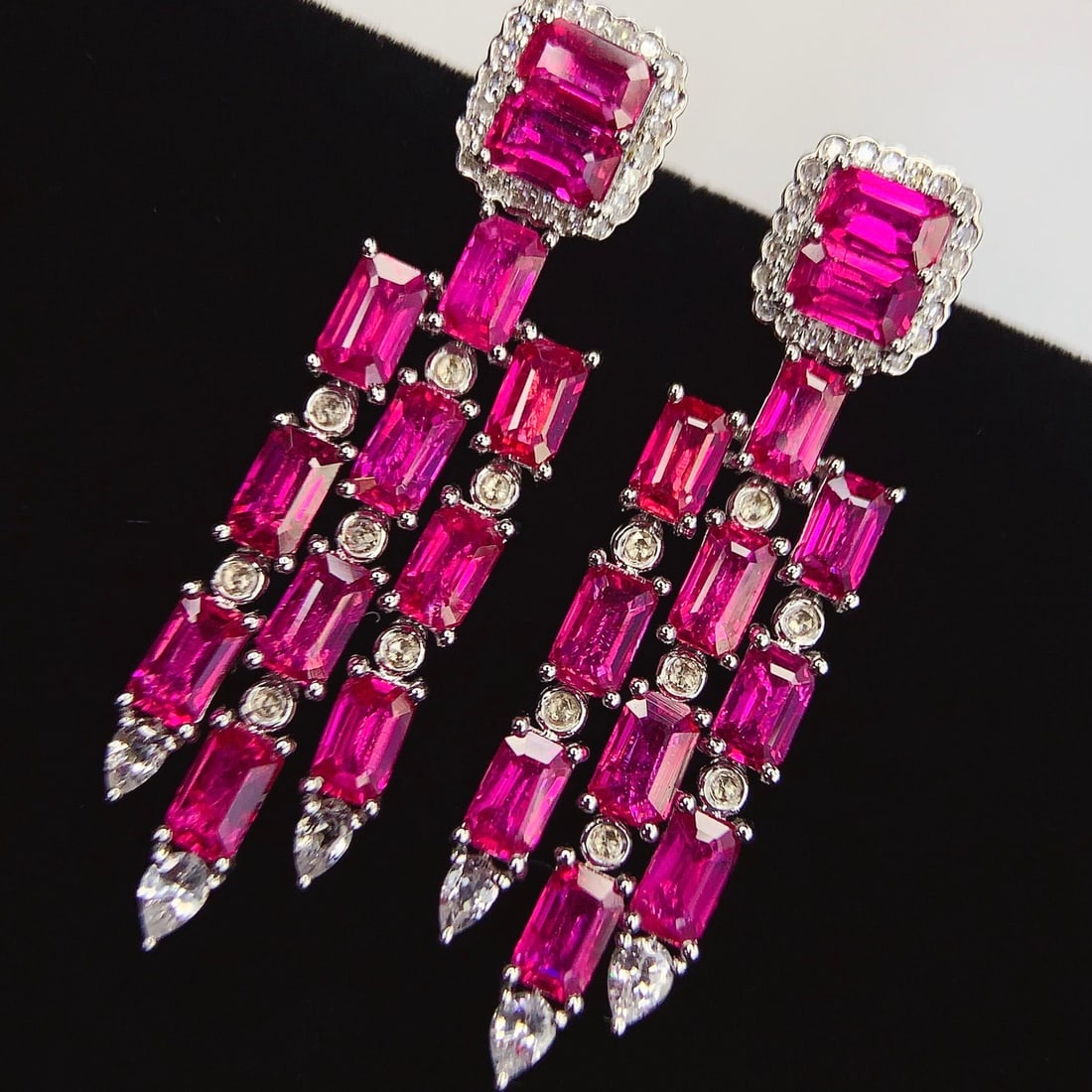 14k Gold 8.29 Ct Natural Ruby & Diamond Earrings: Ref:231104103 // gold content:14k gold // main gemstone:ruby // shape:octagonal // carat weight:8. 29ct // color:red // treatment:natural // // adjacent gemstone 2 : diamond // number of stones:58 //