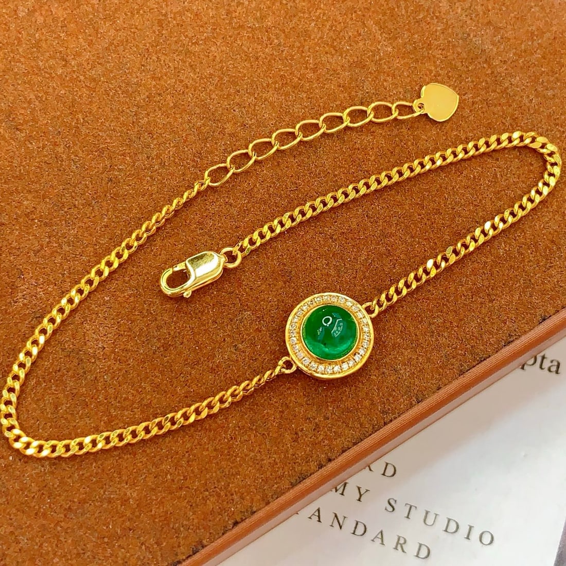 14k Gold 1.4 Ct Vivid Green Natural Emerald & Diamond Bracelet - 4