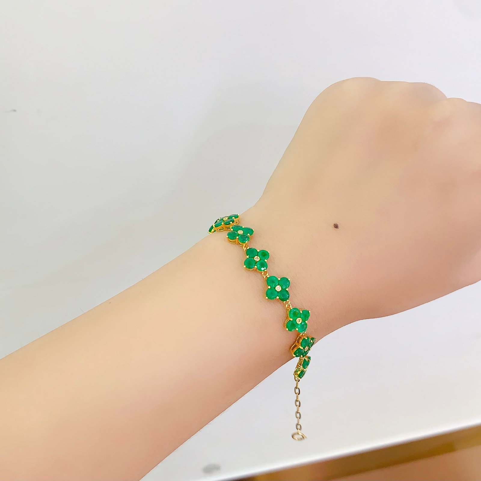 14k Gold 8.8 Ct Natural Emerald & Diamond Bracelet - 4