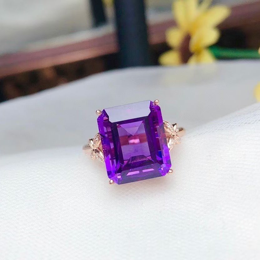 14k Gold 11.50 Ct Natural Amethyst & Diamond Ring - 2