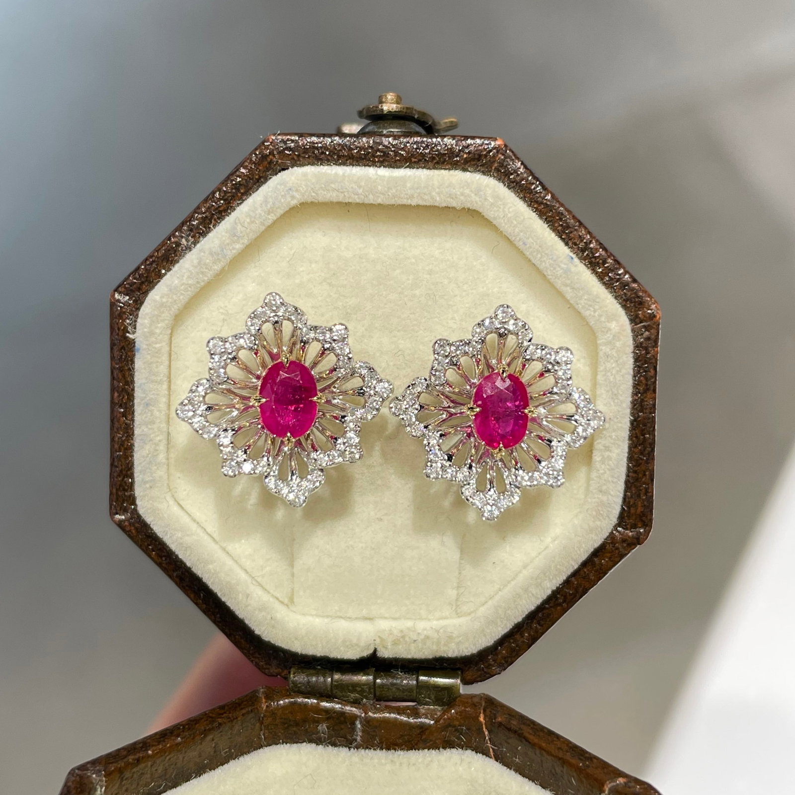 14k Gold 0.65 Ct Natural Ruby & Diamond Earrings: Ref:231104181 // gold content:14k gold // main gemstone:ruby // shape:oval // carat weight:0. 65ct // color:red // treatment:natural // // adjacent gemstone 2 : diamond // shape:round // clarity