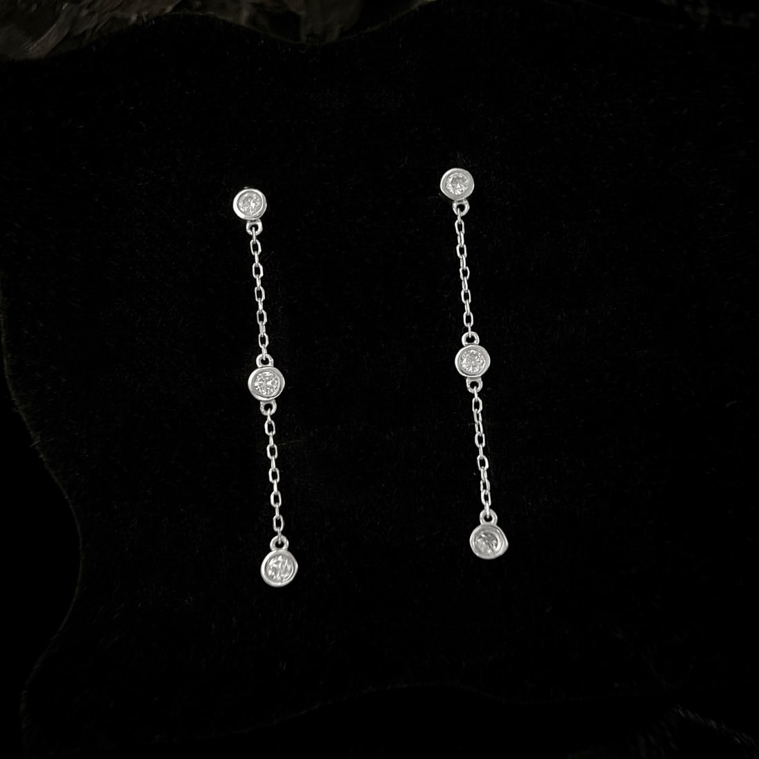 14k Gold 0.6 Ct Natural H Diamond Earrings - 4